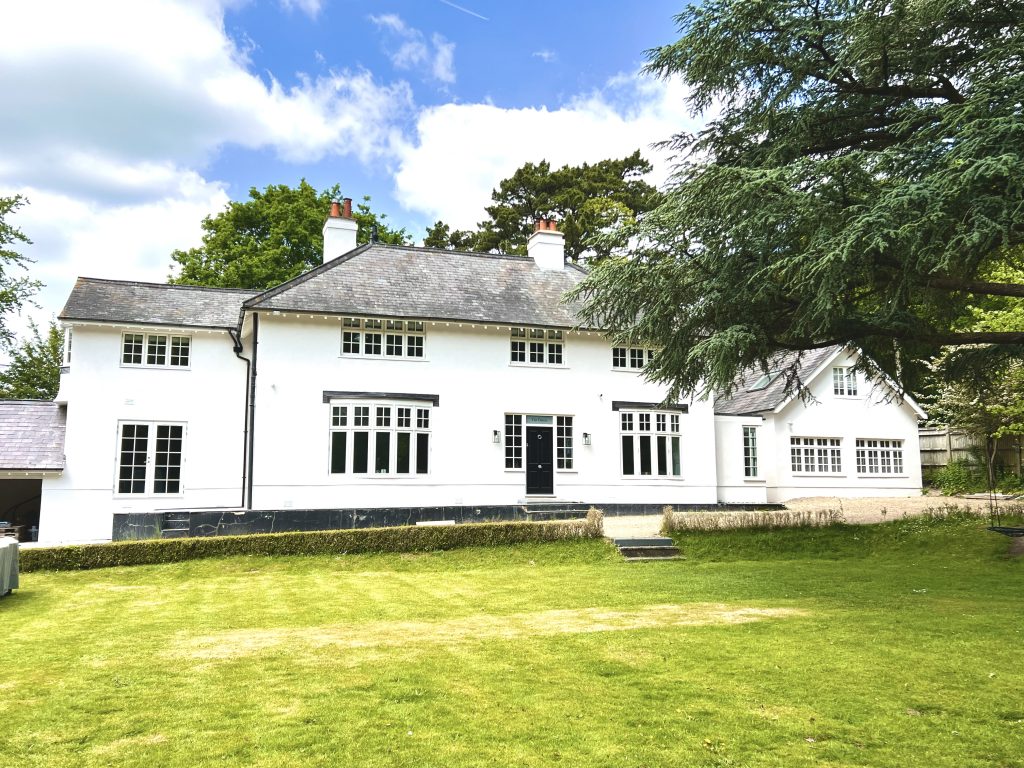 Home rendered in Pure White